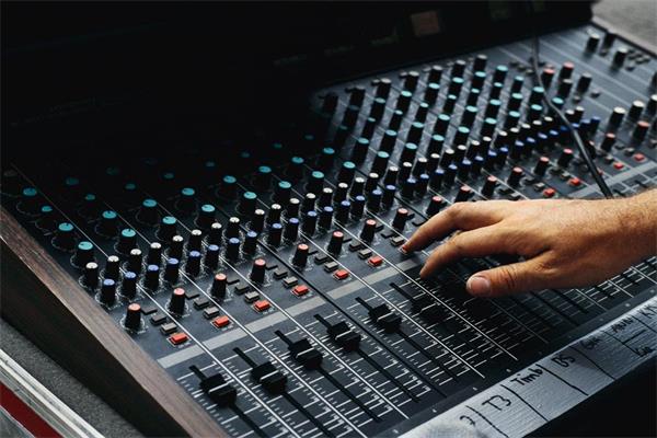 張家口fm100交通廣播廣告